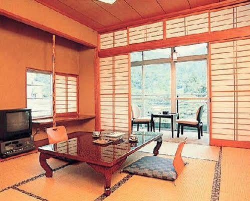Izumiya Ryokan Uonuma Luaran gambar